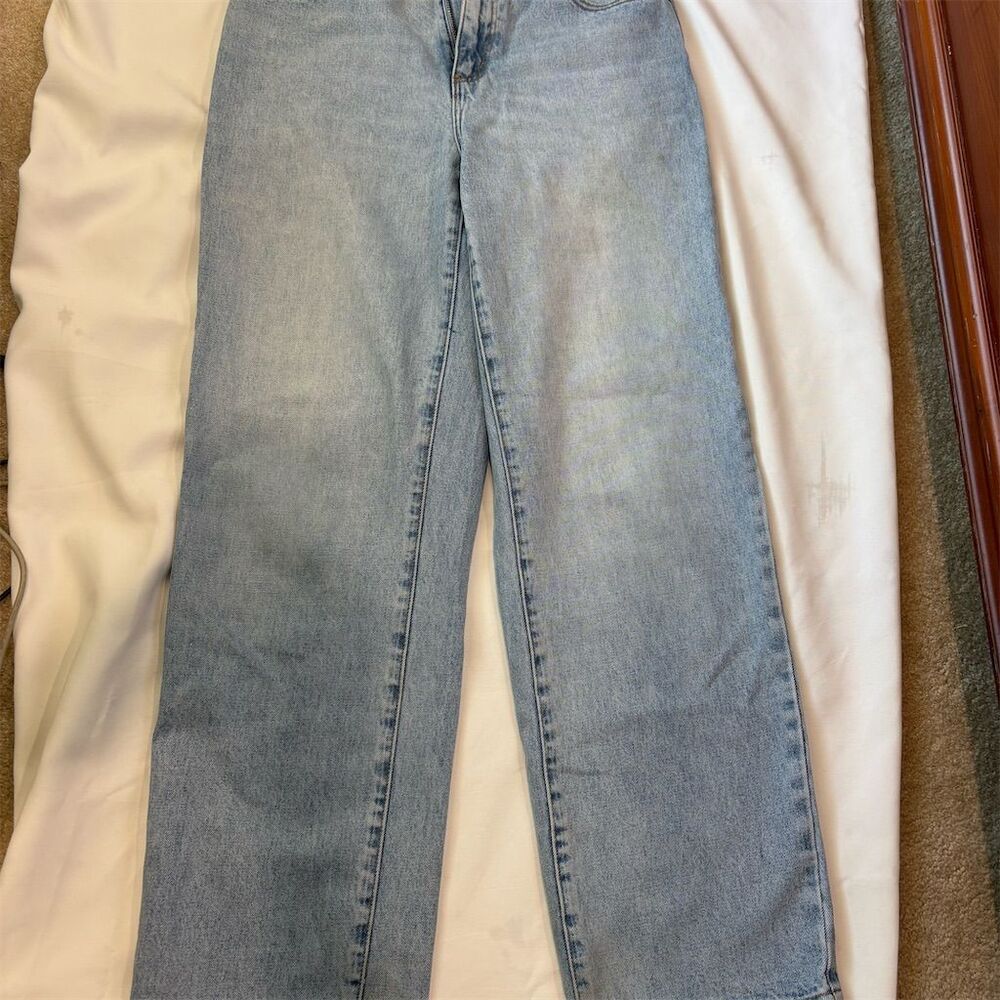 A brand Women's High-Waisted Light Wash Denim Jeans Size M Blue